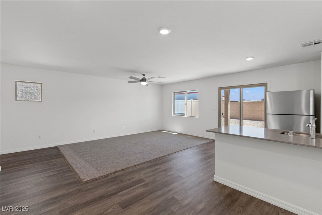 6252 Blood Lily Avenue, Las Vegas, Nevada image 5