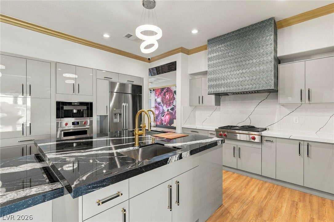 9498 Malasana Court