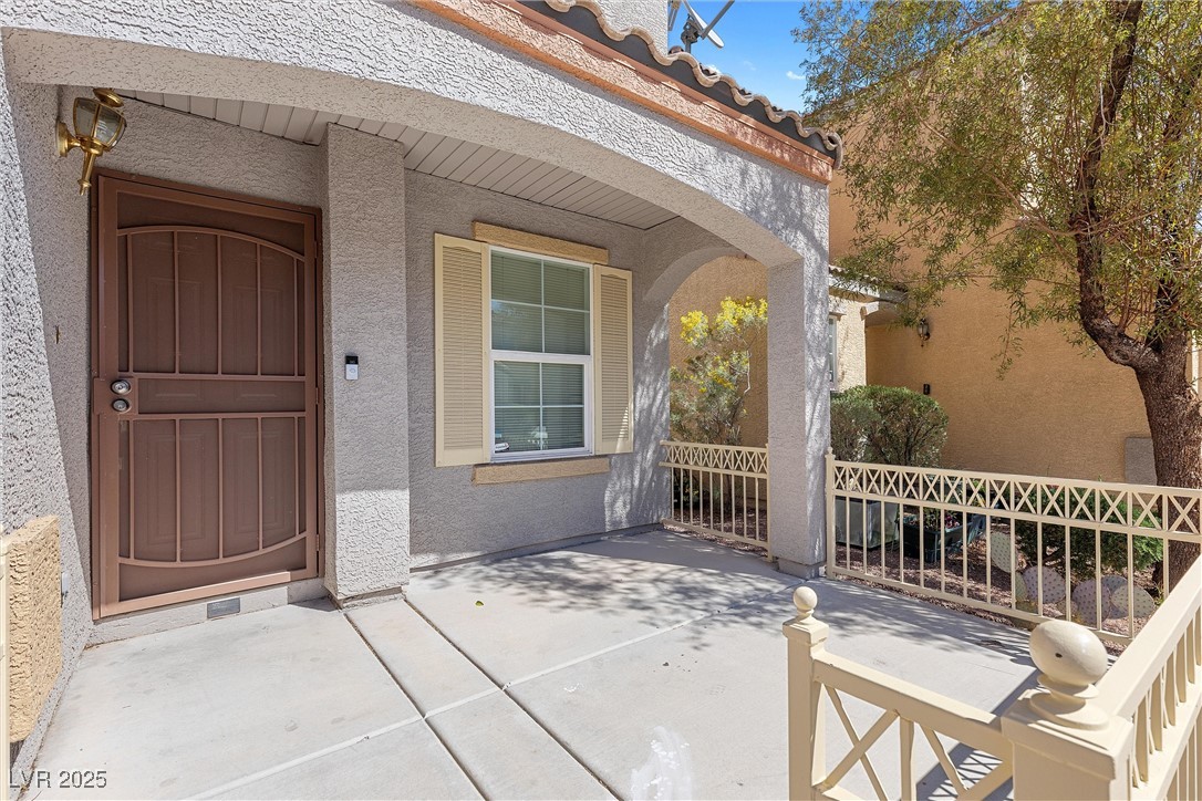 Las Vegas, Nevada 89148, United States, 2 Bedrooms Bedrooms, ,3 BathroomsBathrooms,Residential,Pending,125842
