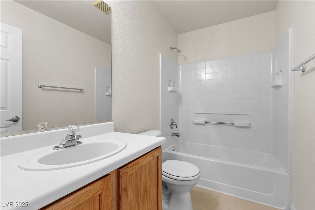 Las Vegas, Nevada 89148, United States, 2 Bedrooms Bedrooms, ,3 BathroomsBathrooms,Residential,Pending,125842
