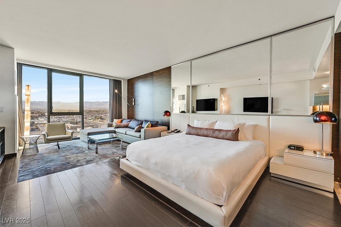 4381 W Flamingo Road 1609