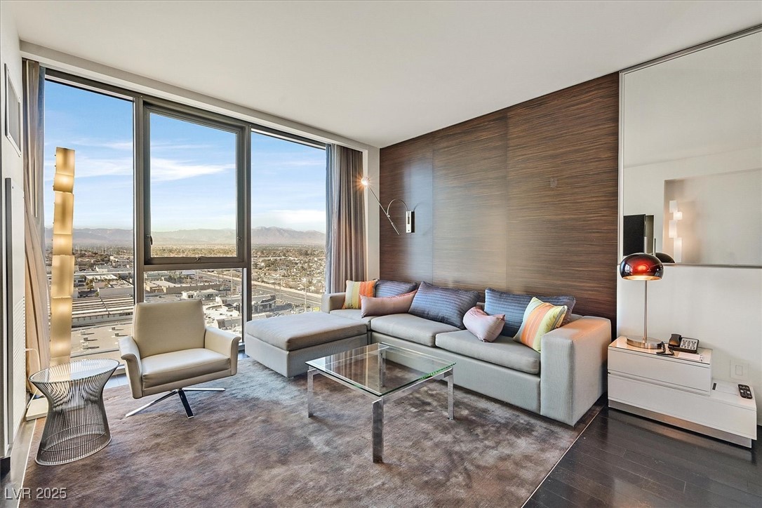 4381 W Flamingo Road 1609