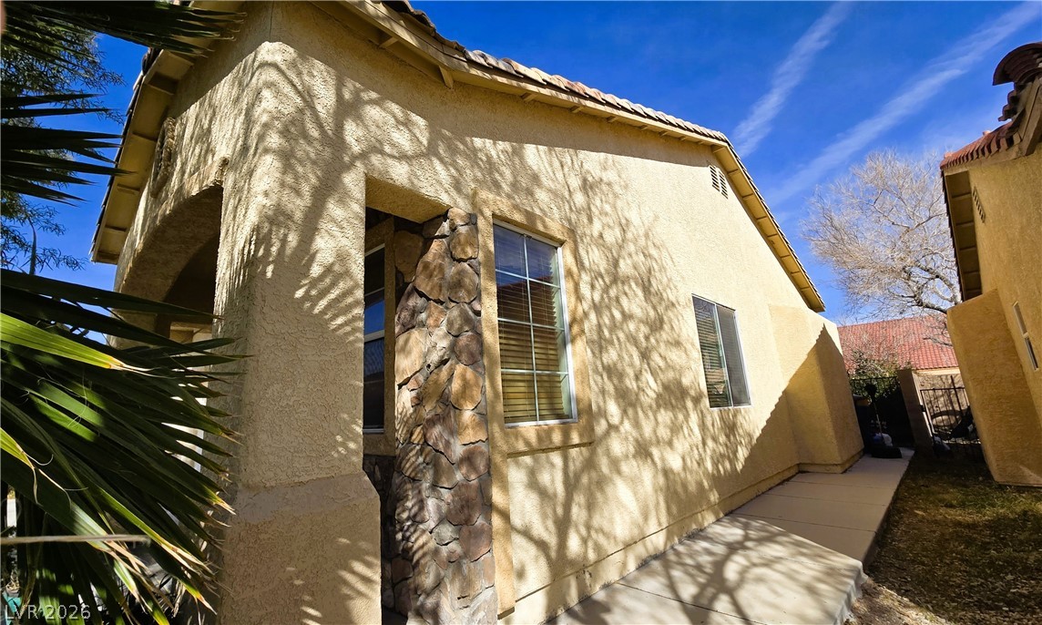 7692 Mohawk Cliff Avenue