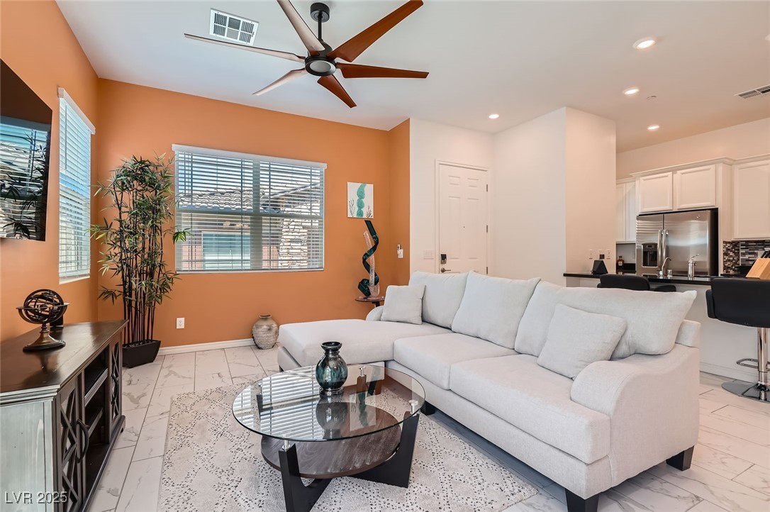 Properties 4 759 Praire Plume Street