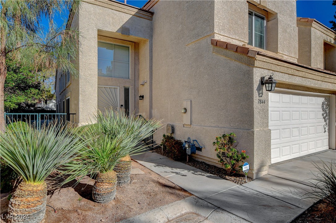 7844 Bluewater Drive, Las Vegas, Nevada image 4