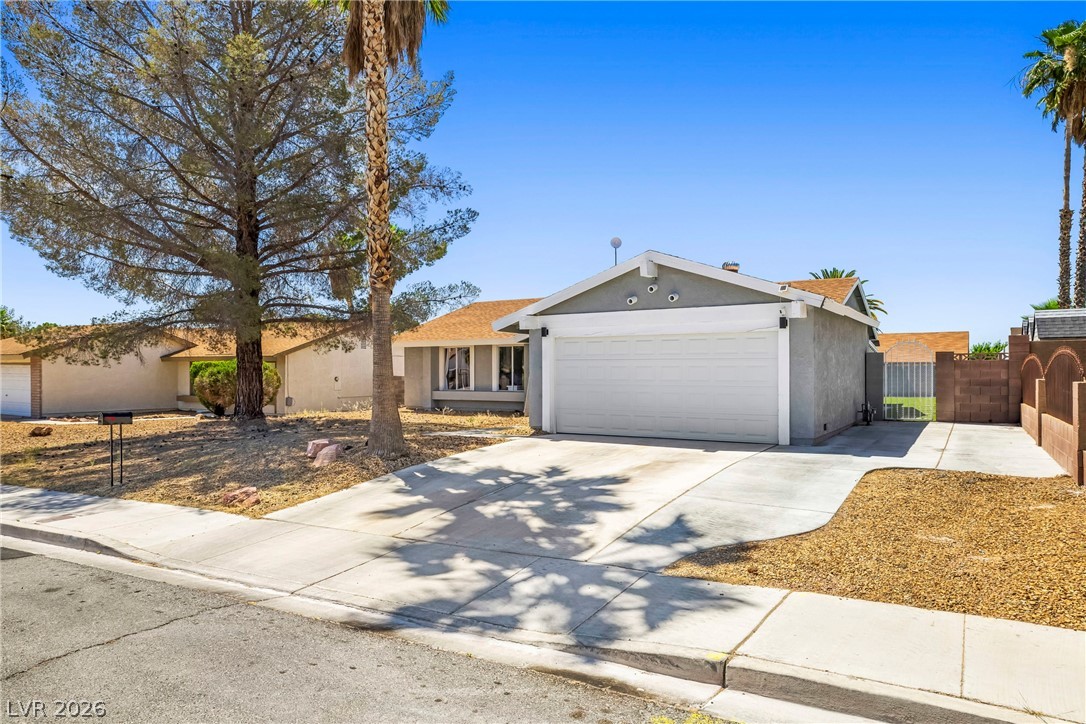 899 El Camino Way