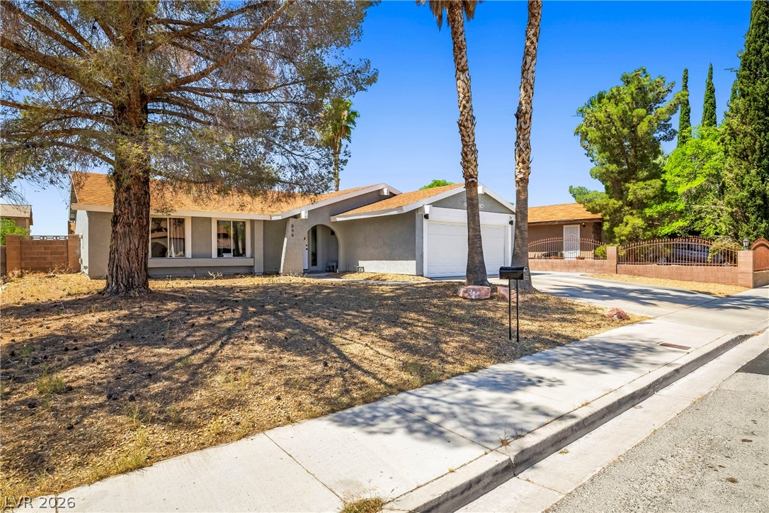 899 El Camino Way