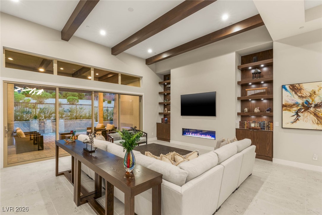 6321 Mojave Sky Street