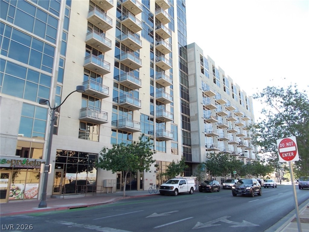 353 E Bonneville Avenue 501