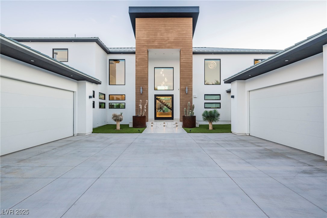 7815 W La Madre Way