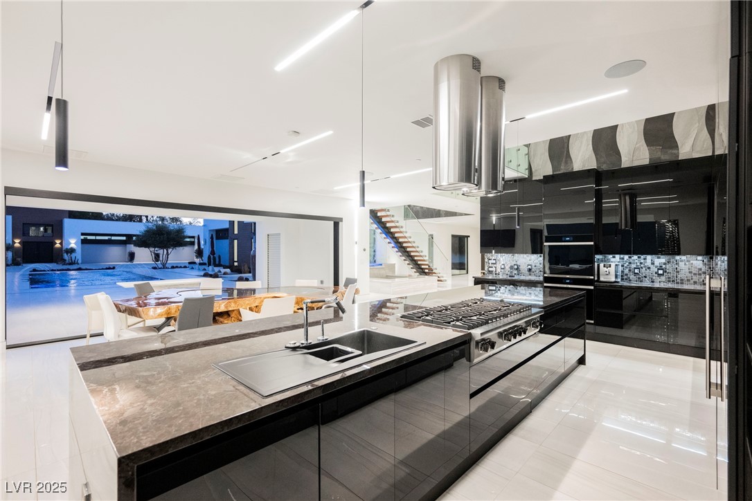 7815 W La Madre Way, Las Vegas, Nevada image 16