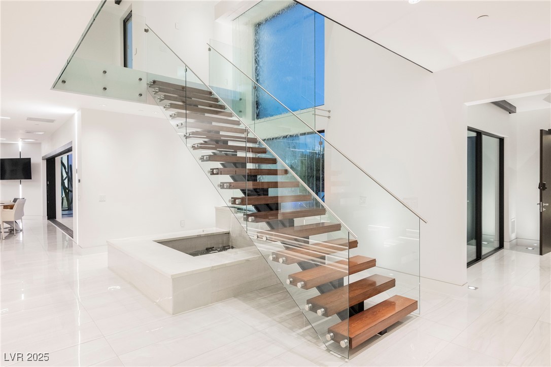 7815 W La Madre Way, Las Vegas, Nevada image 11