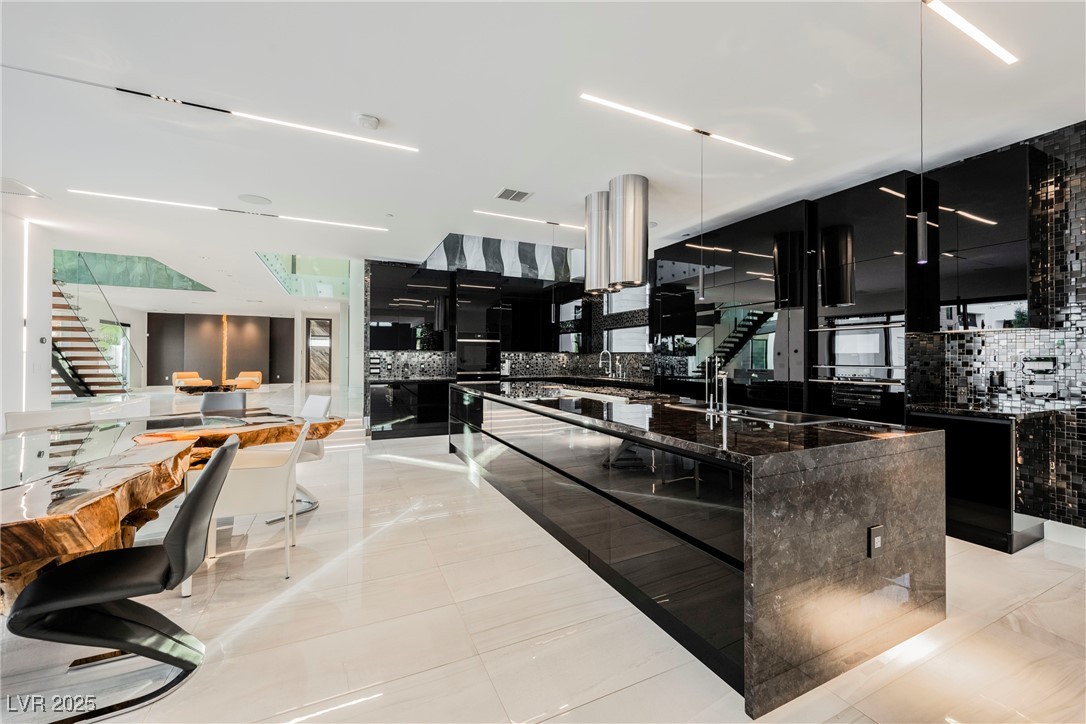 7815 W La Madre Way, Las Vegas, Nevada image 18
