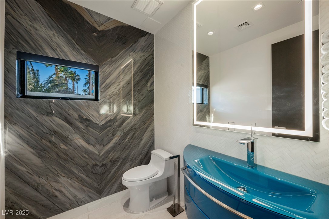 7815 W La Madre Way, Las Vegas, Nevada image 47