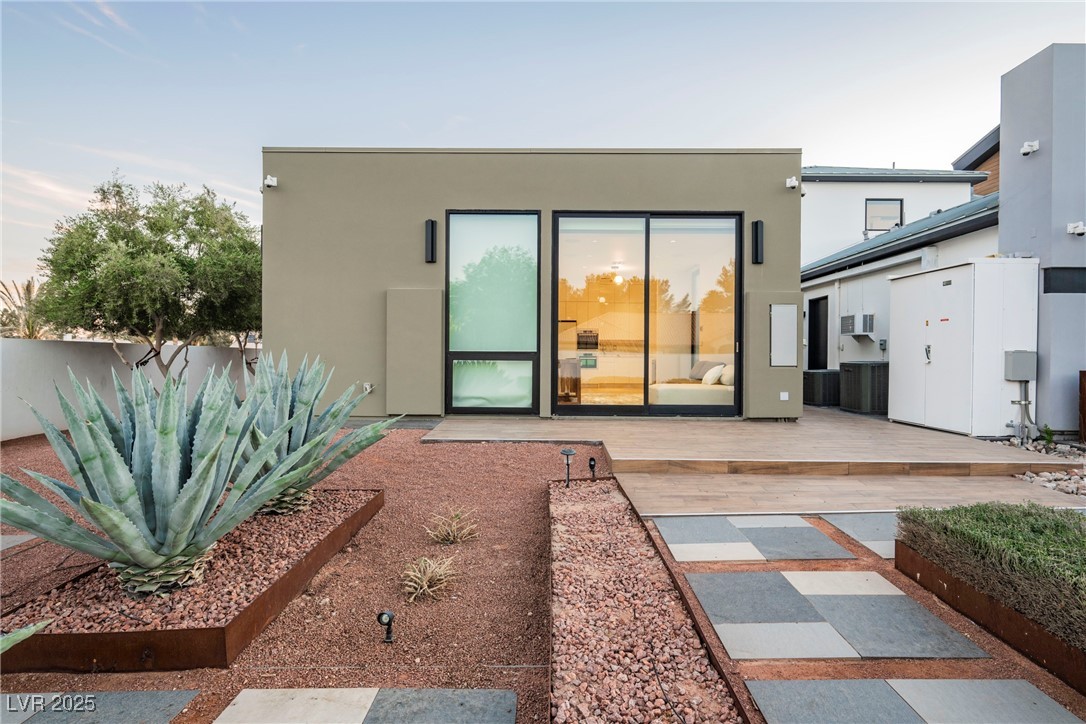 7815 W La Madre Way, Las Vegas, Nevada image 8