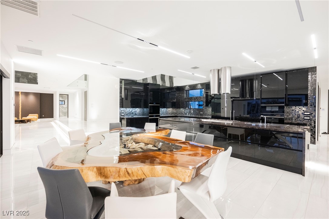 7815 W La Madre Way, Las Vegas, Nevada image 17