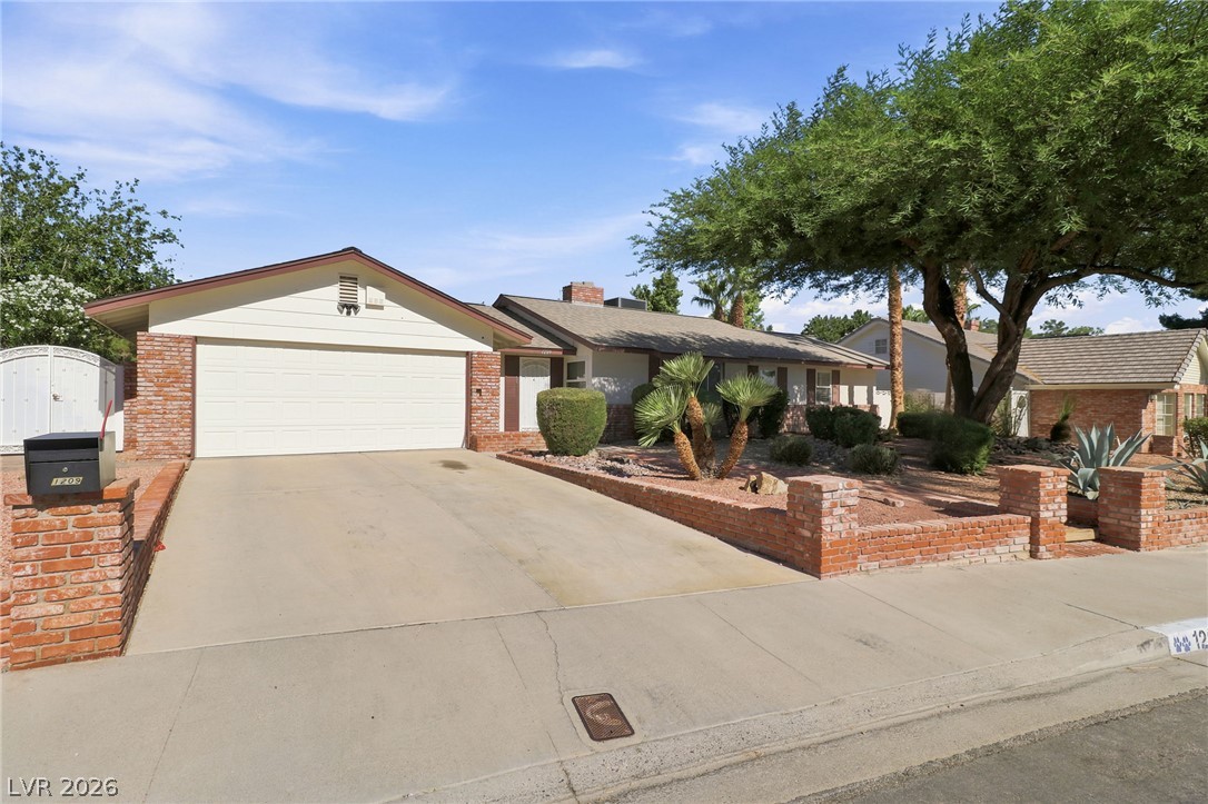 1209 Oak Tree Lane