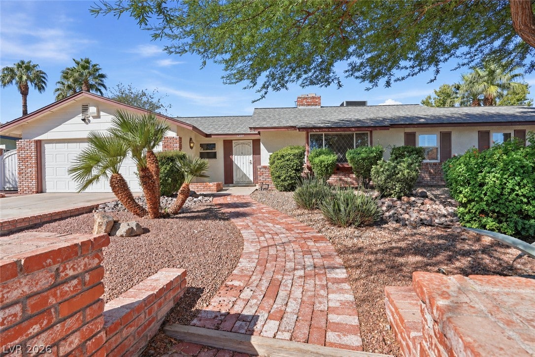 1209 Oak Tree Lane