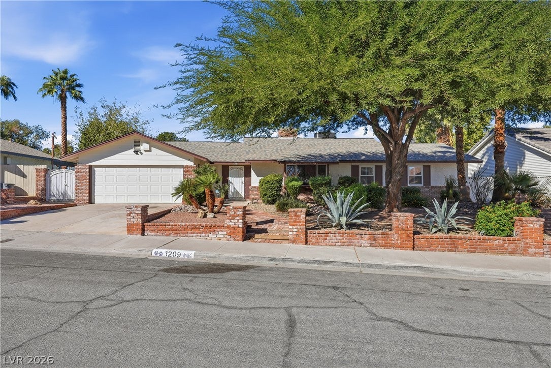 1209 Oak Tree Lane