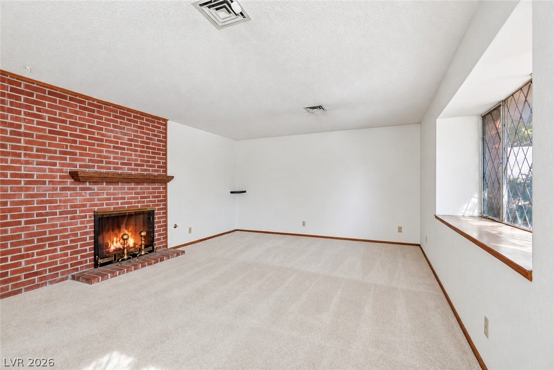 1209 Oak Tree Lane