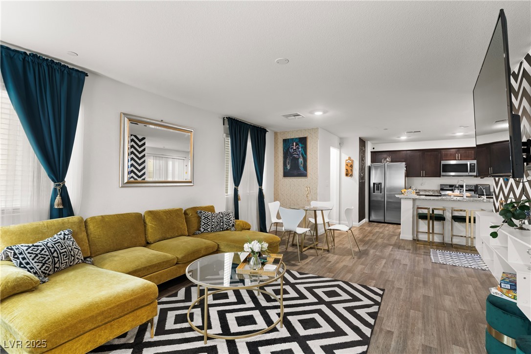 6956 Crimson Shadow Street