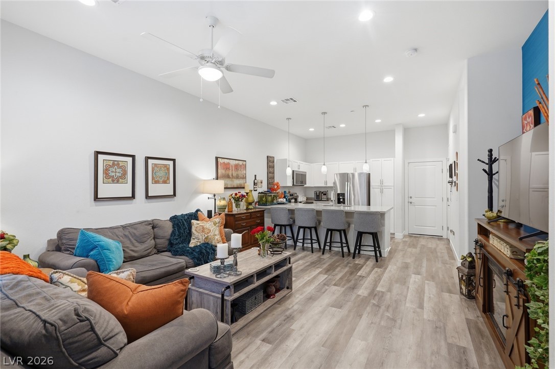 6439 Wide Sky Street