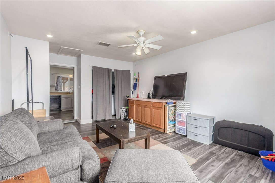 5109 Gains Mill Street, Las Vegas, Nevada image 29