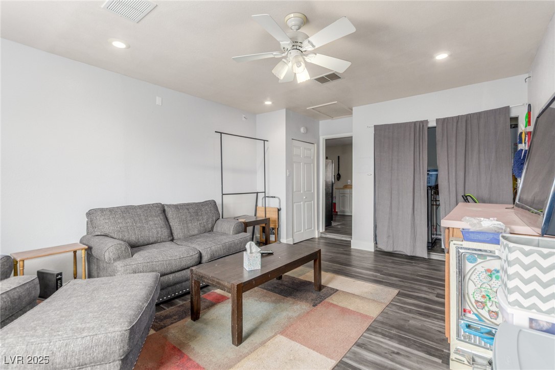 5109 Gains Mill Street, Las Vegas, Nevada image 32
