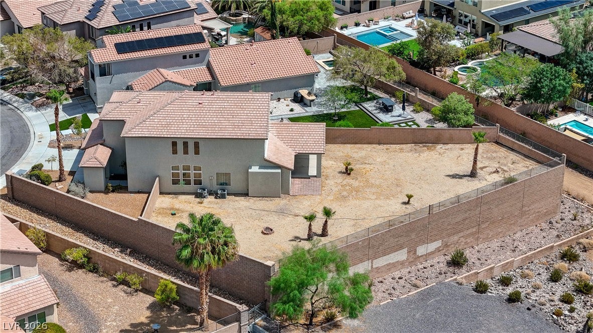 2943 Ainslie Lake Avenue