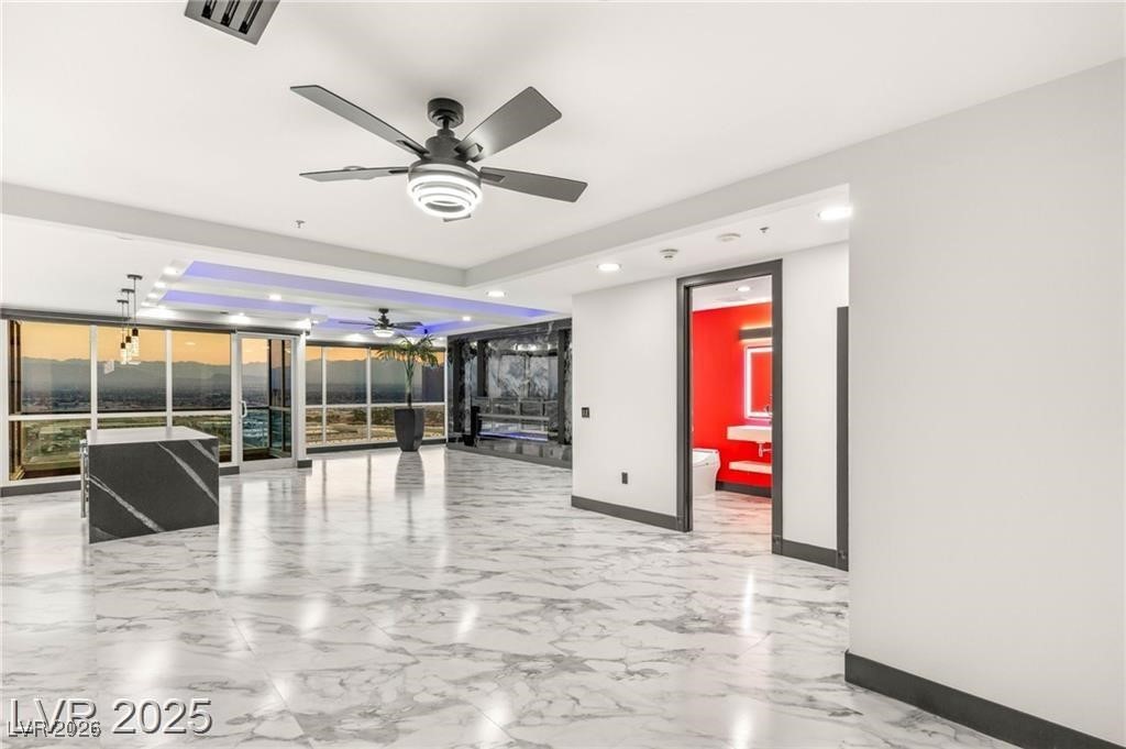 4575 Dean Martin Drive 2706