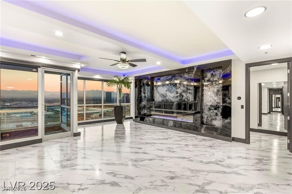 4575 Dean Martin Drive 2706