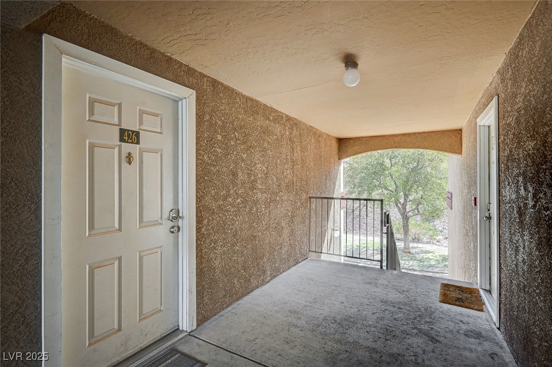231 W Horizon Ridge Parkway #426, Henderson, Nevada image 4