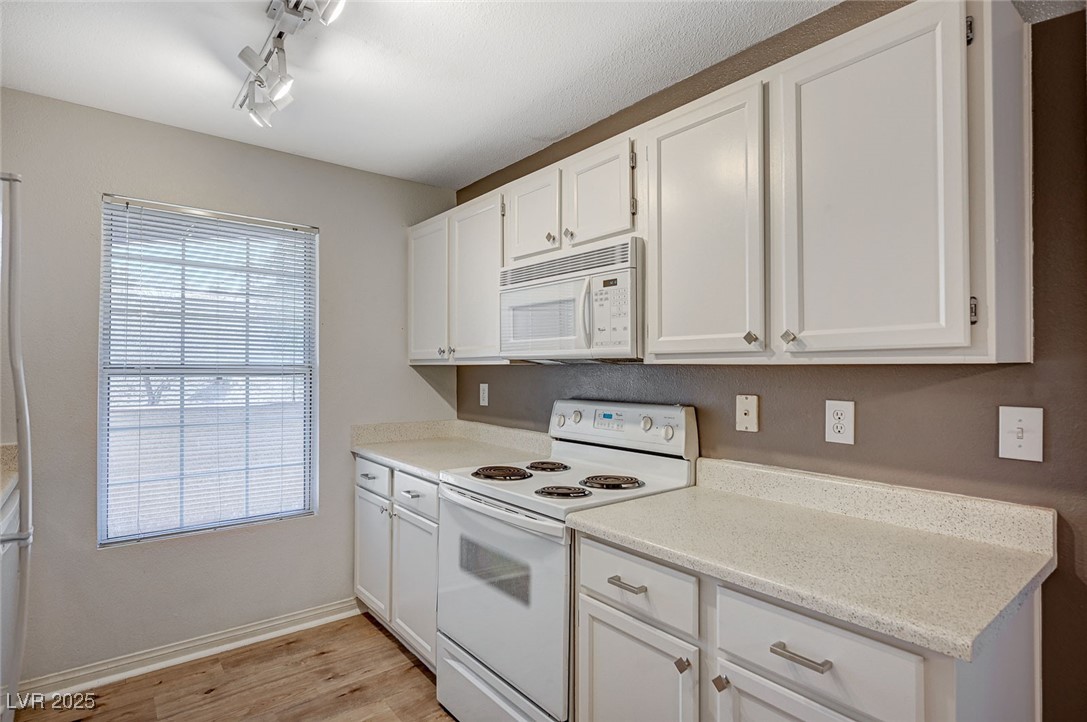 231 W Horizon Ridge Parkway #426, Henderson, Nevada image 16