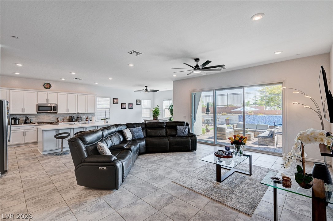 33 Reverie Heights Avenue
