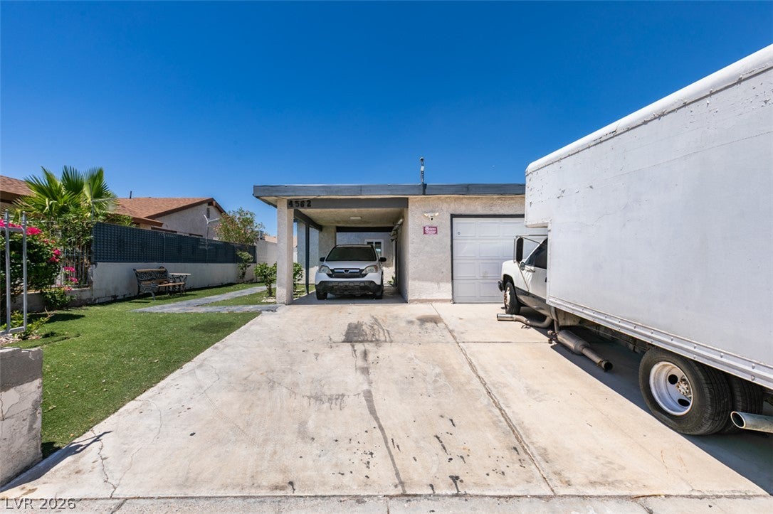 4562 Via San Rafael