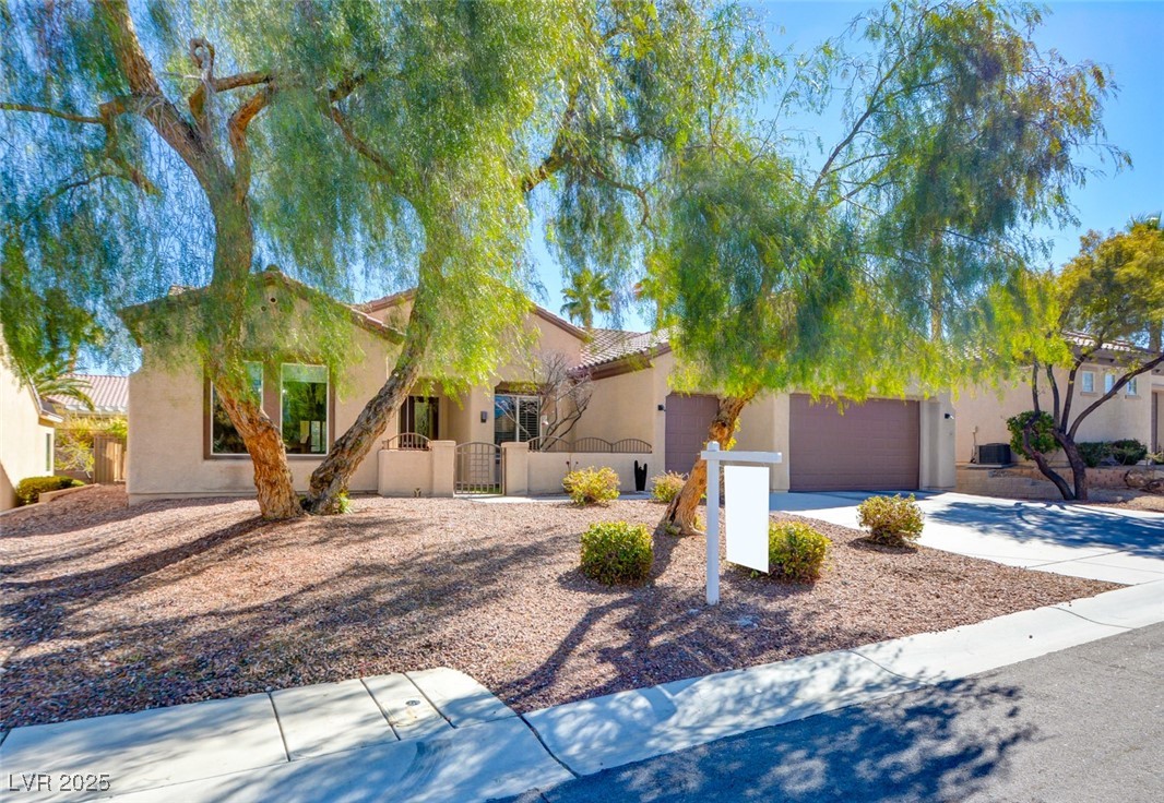 2132 Twin Falls Drive, Henderson, Nevada image 3