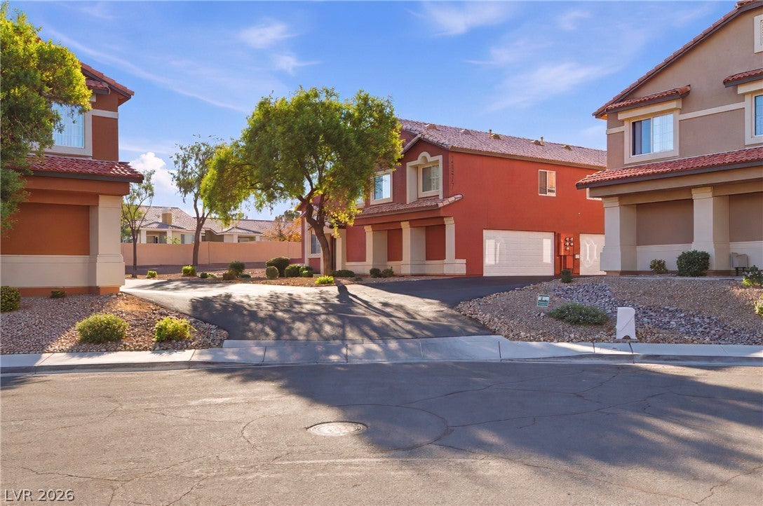 2977 Duxbury Drive