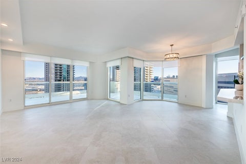 Photo of 2747 Paradise Road #2105, Las Vegas, NV 89109 (MLS # 2641642)