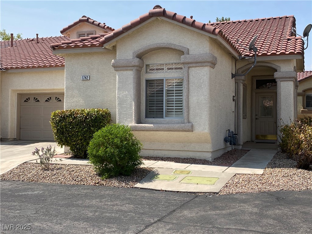 1742 Franklin Chase Terrace, Henderson, Nevada image 2