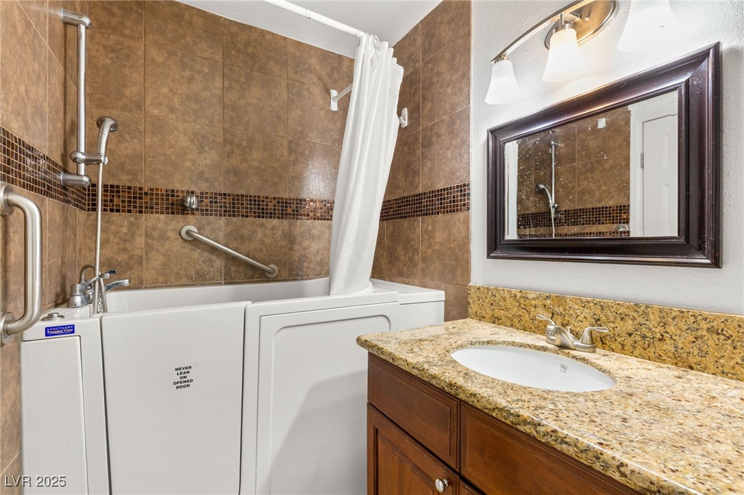 Las Vegas, Nevada 89106, United States, 4 Bedrooms Bedrooms, ,2 BathroomsBathrooms,Residential,Active,185768