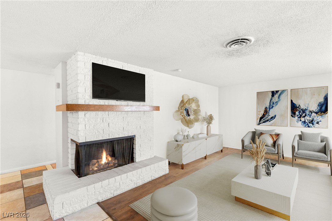 Las Vegas, Nevada 89106, United States, 4 Bedrooms Bedrooms, ,2 BathroomsBathrooms,Residential,Active,185768