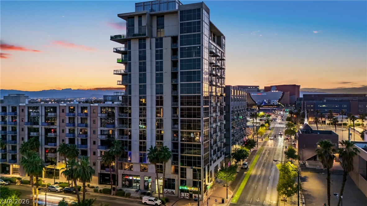 353 E Bonneville Avenue 1305