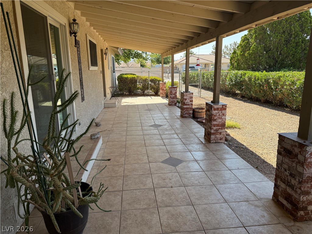 881 E Calvada Boulevard