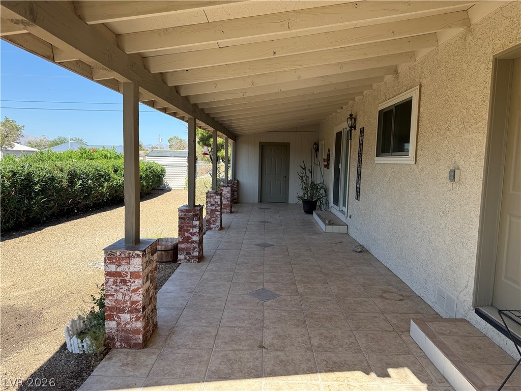 881 E Calvada Boulevard