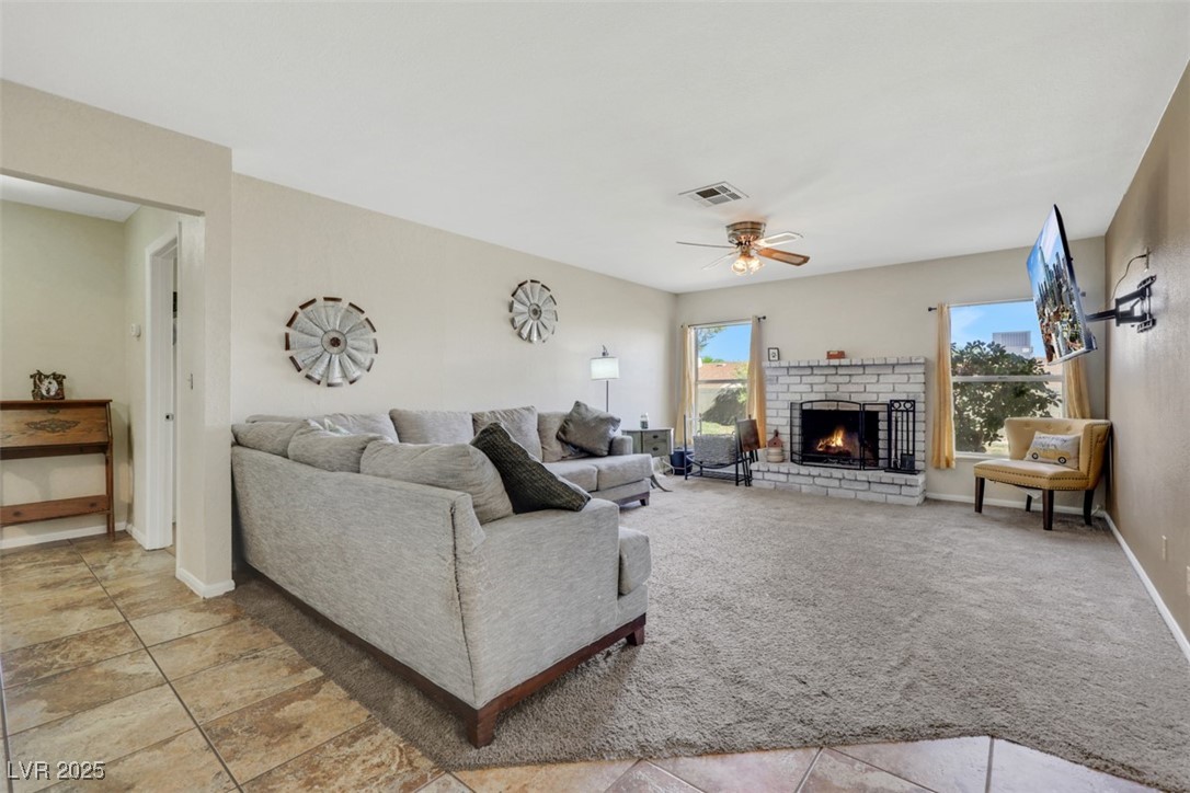 423 Golden Valley Drive, Henderson, Nevada image 4