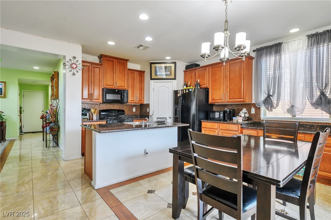 Las Vegas, Nevada 89122, United States, 5 Bedrooms Bedrooms, ,4 BathroomsBathrooms,Residential,Active,207681