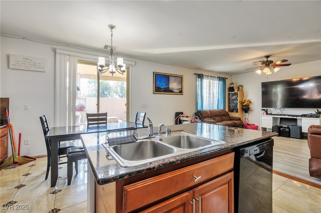 Las Vegas, Nevada 89122, United States, 5 Bedrooms Bedrooms, ,4 BathroomsBathrooms,Residential,Active,207681