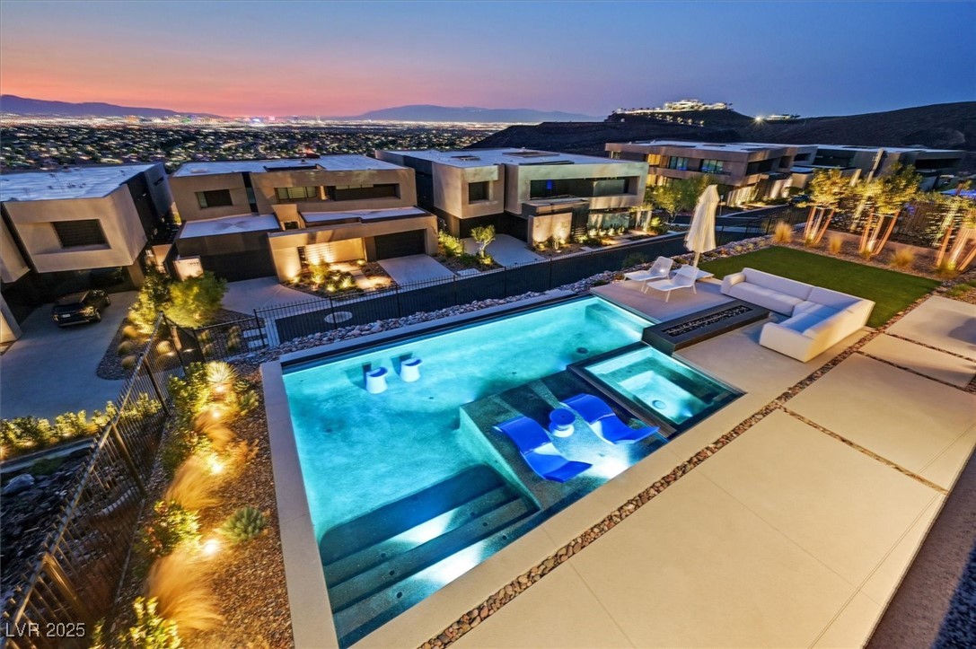 Properties 2 807 Magnum Cliff Court