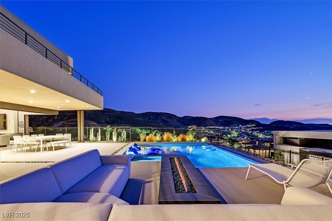 Properties 2 807 Magnum Cliff Court