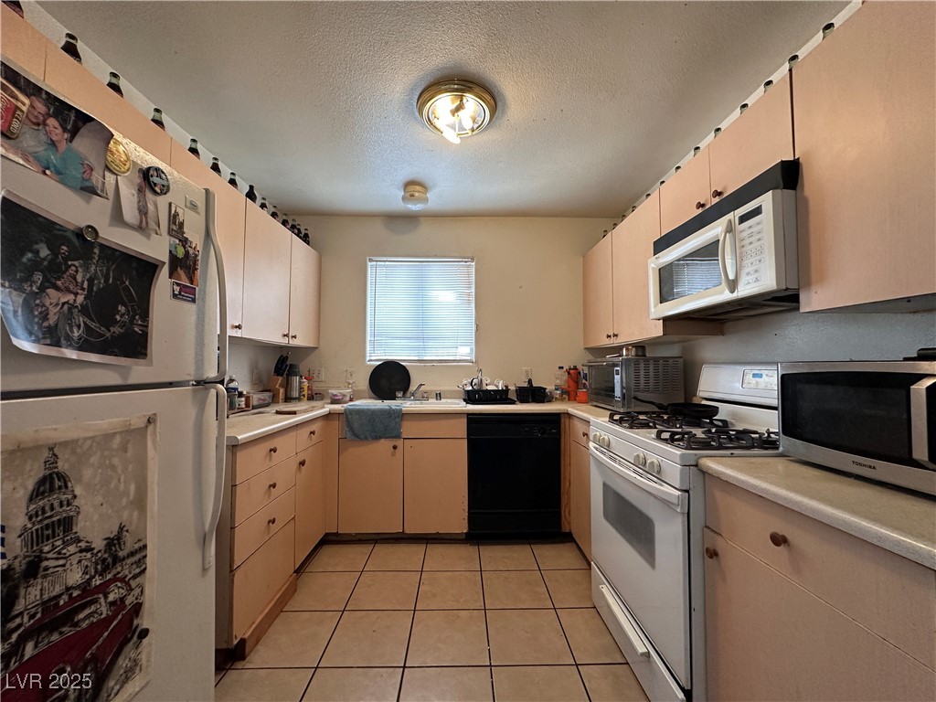 2101 Sun Avenue